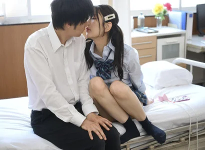 Nam sinh yếu đuối được đụ khoa khôi trong lớp